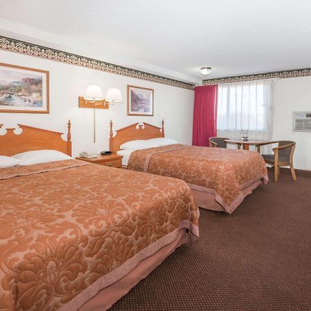 Hotel Super 8 By Wyndham Laramie Extérieur photo