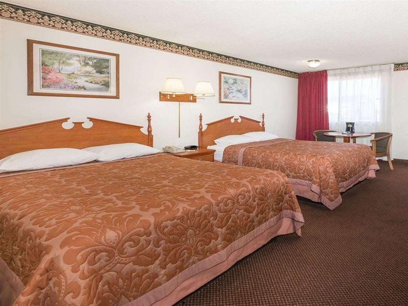 Hotel Super 8 By Wyndham Laramie Extérieur photo