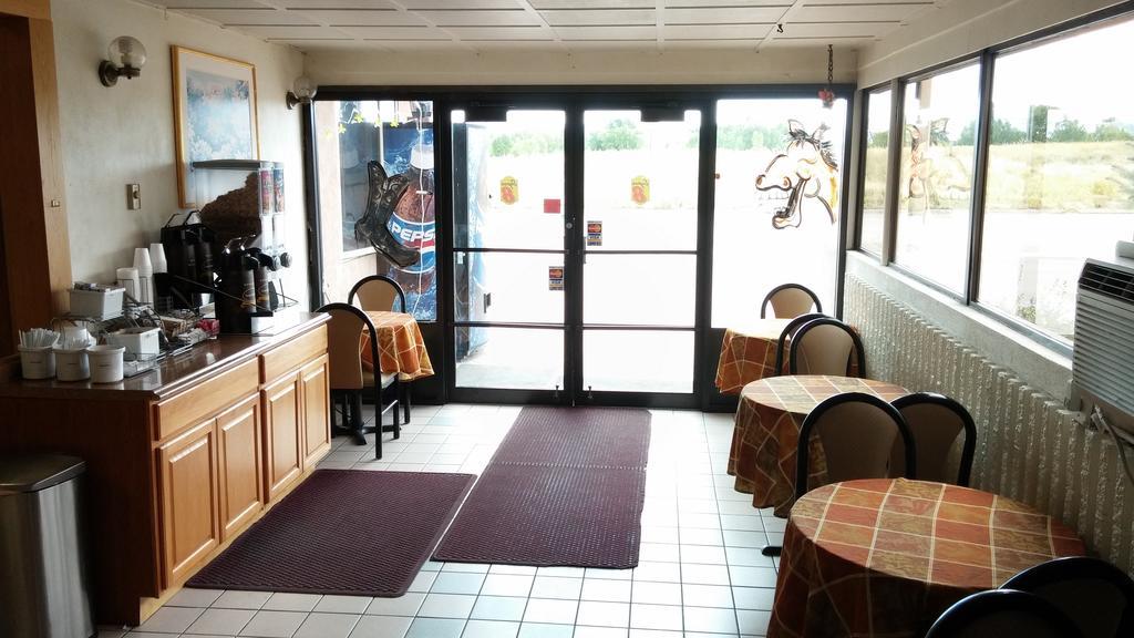 Hotel Super 8 By Wyndham Laramie Extérieur photo