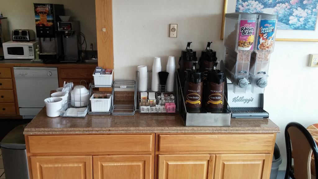 Hotel Super 8 By Wyndham Laramie Extérieur photo