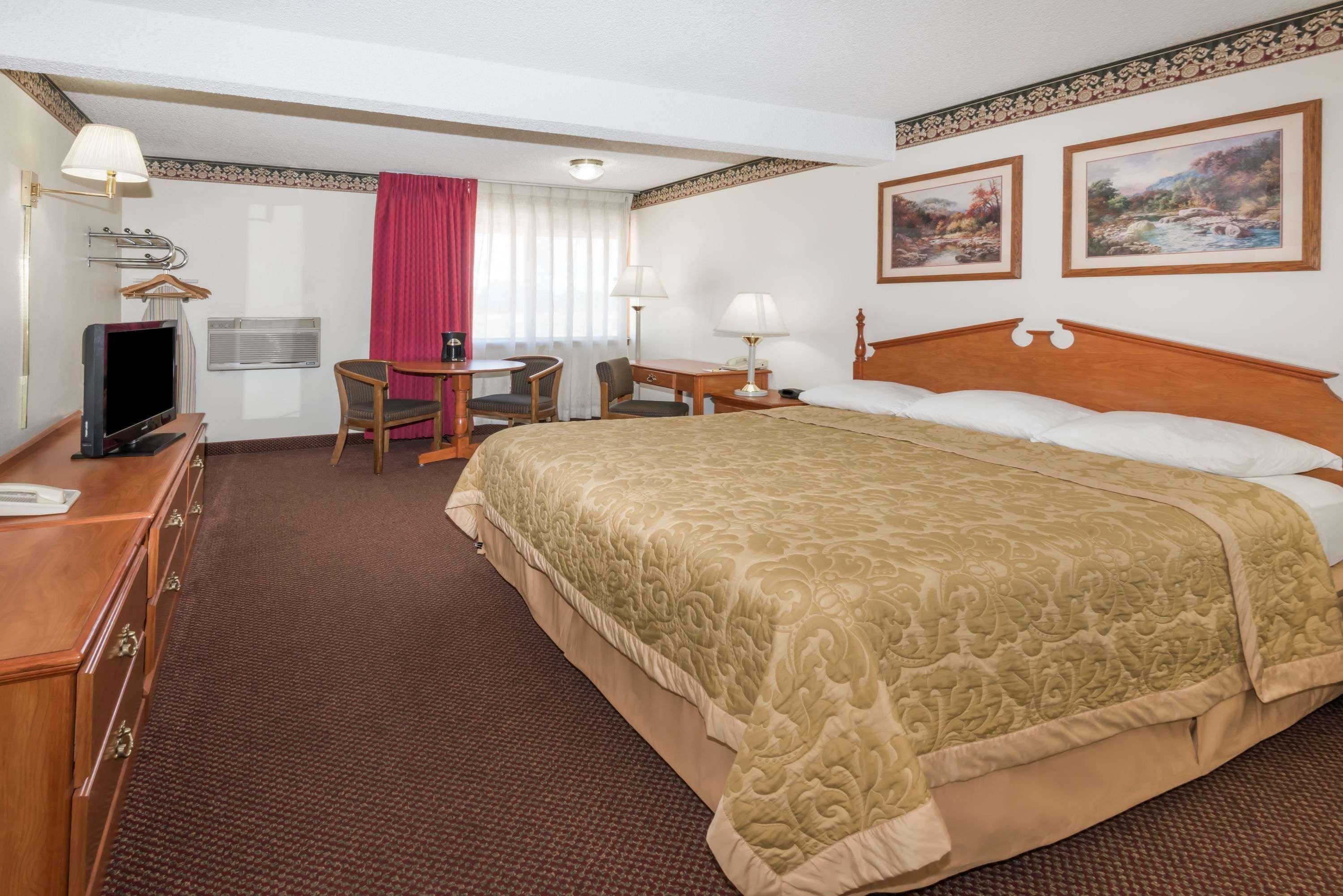 Hotel Super 8 By Wyndham Laramie Extérieur photo